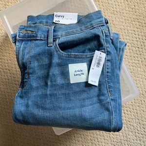 Ankle length skinny jeans